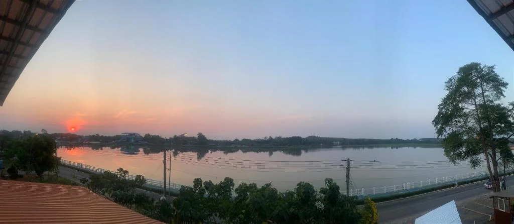 Lake Home Trat 호텔 상세 정보 및 리뷰 View